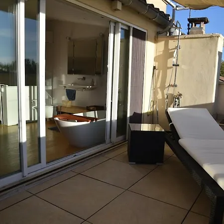 Penthouse With Rooftop Terrace - Place Aux Herbes Appartement *