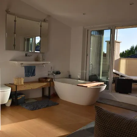 Penthouse With Rooftop Terrace - Place Aux Herbes Appartement
