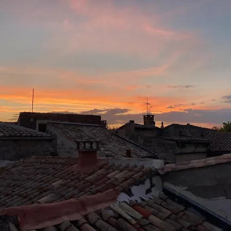 Penthouse With Rooftop Terrace - Place Aux Herbes Appartement Uzès